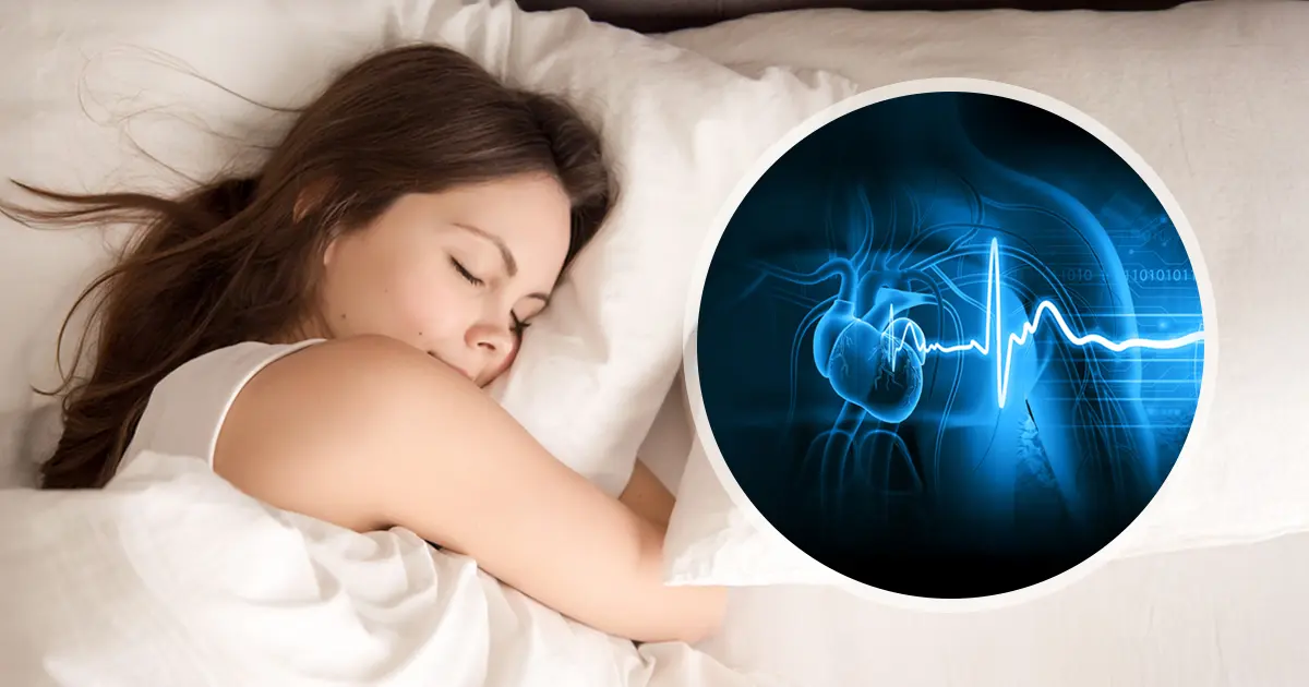 Ist es normal, den eigenen Herzschlag zu hören, während man auf dem Kopfkissen liegt?